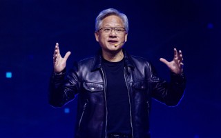 士林科技有限公司 黄仁勋：新一代计算平台GB300三季度上市，AI计算能力每十年提升100万倍