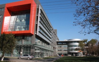 东高地科技馆 「FENG娱」来东高地青少年科技馆，过一把宇航员的瘾吧！