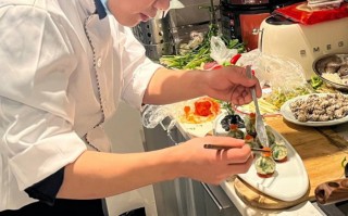 宝誉来科技 财经聚焦丨上门做菜新服务，如何更好发展？